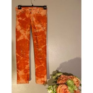 🐬🐬Fire Orange Distressed Jeans‎ (JUNIORS)